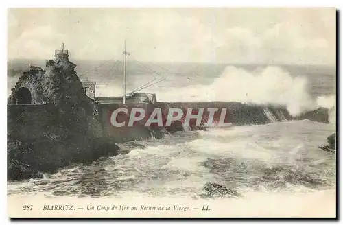 Cartes postales Biarritz Un Coup de Mer au Rocher de la Vierge