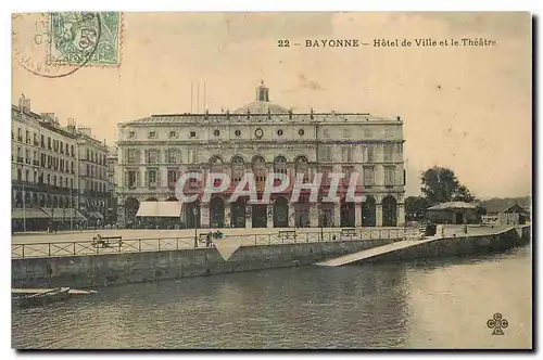 Ansichtskarte AK Bayonne Hotel de Ville et le Theatre