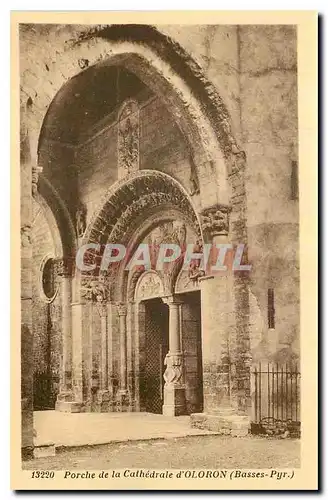 Cartes postales Porche de la Cathedrale d'Oloron Basses Pyr