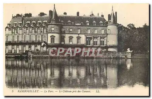 Ansichtskarte AK Rambouillet Le Parc Le Chateau pris des Canaux