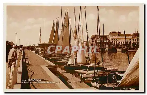 Ansichtskarte AK Deauville Le Ponton des Bassins les Yachts Bateaux