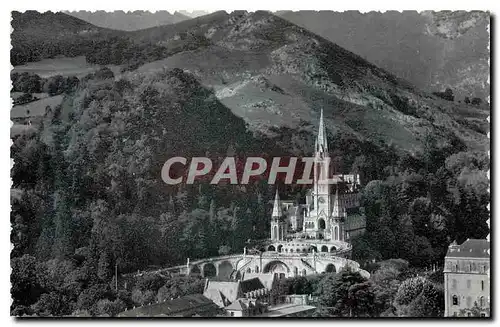 Cartes postales Lourdes La Basilique vue plongeante