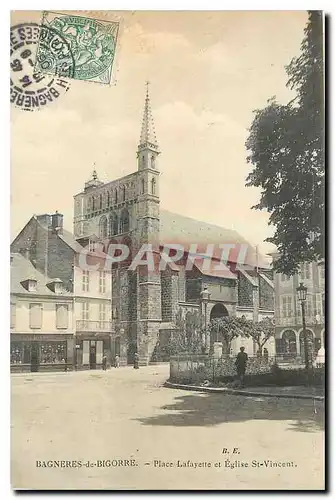 Ansichtskarte AK Bagneres de Bigorre Place Lafayette et Eglise St Vincent