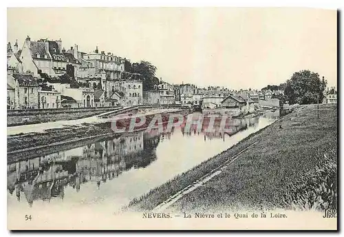 Ansichtskarte AK Nevers La Nievre et le Quai de la Loire