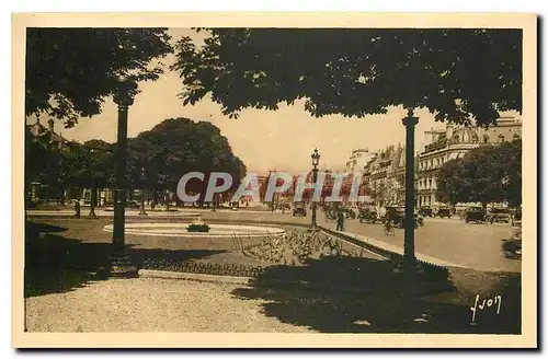 Cartes postales Paris en flanant Le Rond Point des Champs Elysees
