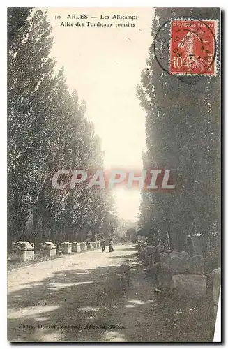 Cartes postales Arles Les Aliscamps Allee des Tombeaux romains