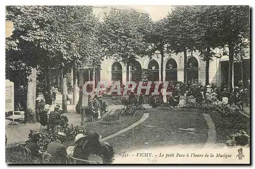 Ansichtskarte AK Vichy Le petit Parc a l'heure de la Musique