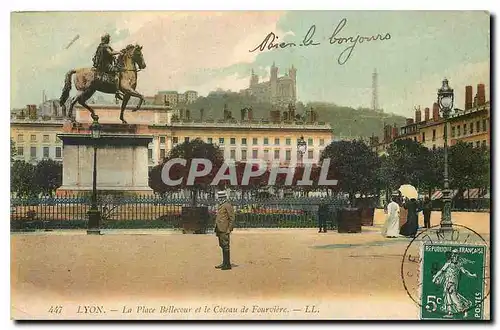 Cartes postales Lyon La Place Bellecour et le Coteau de Fourviere