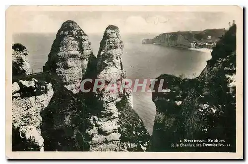 Cartes postales Etretat Rochers de la Chambre des Demoiselles