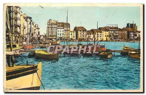 Cartes postales Toulon Vue sur les Quais Bateaux