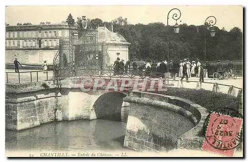 Cartes postales Chantilly Entree du Chateau