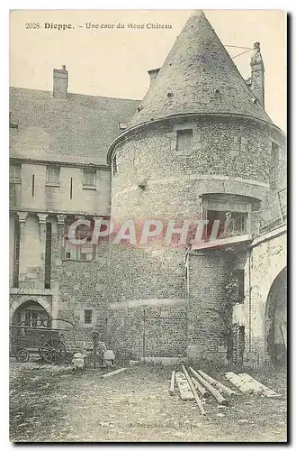 Cartes postales Dieppe Une cour du vieux Chateau