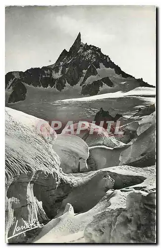 Cartes postales Chamonix Hte Montagne Hte Savoie la Dent du Geant Glacier du Geant au centre le Bognon de la Vie