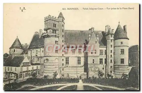 Cartes postales Bourges Palais Jacques Coeur vue prise de la Place Berry