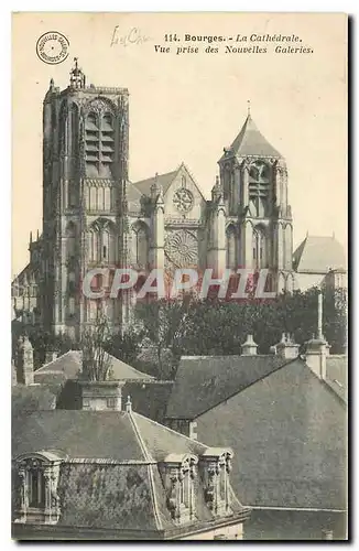 Ansichtskarte AK Bourges la Cathedrale vue prise des Nouvelles Galeries