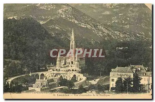 Cartes postales Lourdes Vue d'ensemble de la Basilique