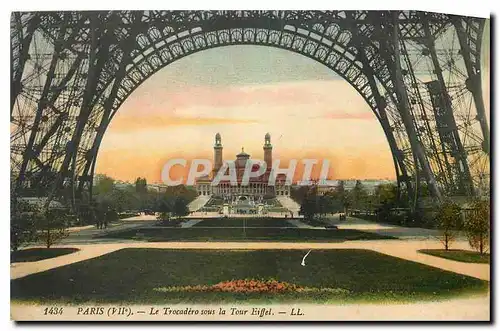 Ansichtskarte AK Paris Le Trocaderro sous la Tour Eiffel