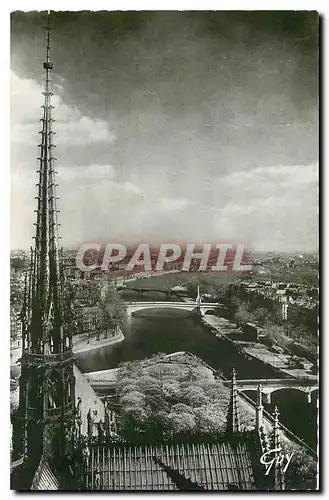 Cartes postales Paris et ses Merveilles La Fleche de Notre Dame Panorama sur l'Est de Paris