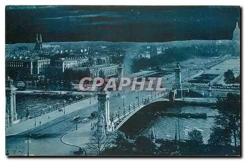 Ansichtskarte AK Paris la Nuit Vue panoramique du Pont Alexandre III et des Invalides