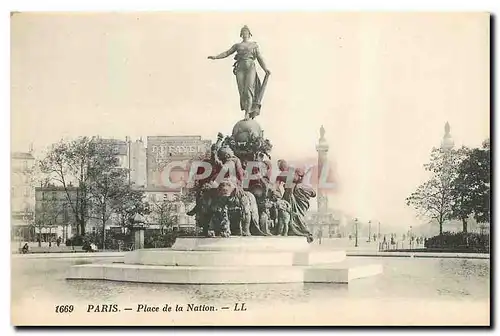 Cartes postales Paris Place de la Nation Lion