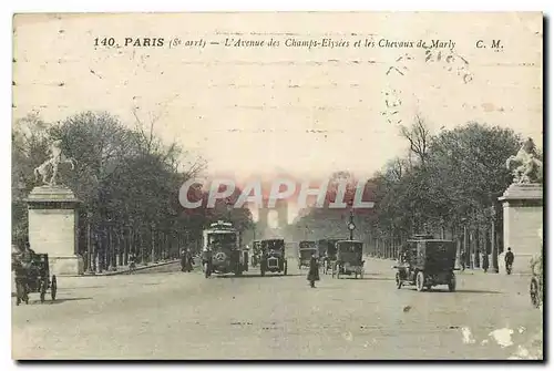 Cartes postales Paris L'Avenue des Champs Elysees et les Chevaux de Marly