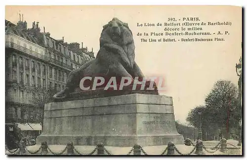 Ansichtskarte AK Paris Le Lion de Belfort Oeuvre de Bartholdi decore le milieu de la Place Denfert Rochereau