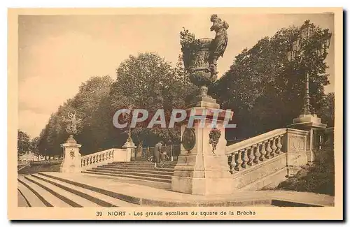 Ansichtskarte AK Niort les Grands escaliers du Square de la Breche