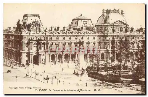 Cartes postales Paris le Louvre et le Monument Gambetta