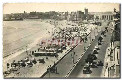 Cartes postales Les Sables d'Olonne Le Remblai et la Plage vers le Casino