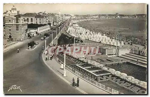 Cartes postales Les Sables d'Olonne Vendee Le Remblai la Piscine et la Plage