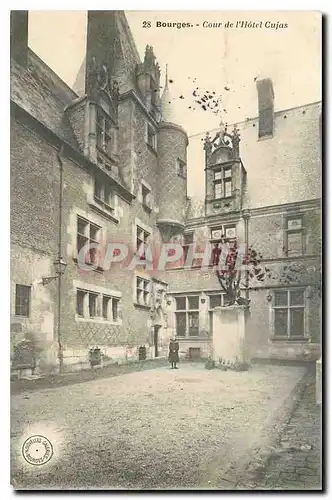 Ansichtskarte AK Bourges Cour de l'Hotel Cujas