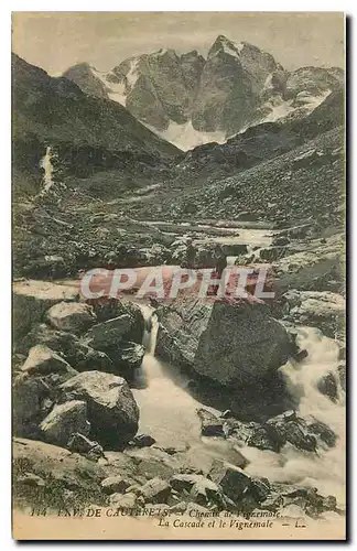 Ansichtskarte AK Env de Cauterets Chemin de Vigemale La Cascade et le Vigemale