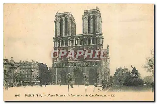 Cartes postales Paris Notre Dame et le Monument de Charlemagne