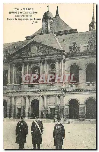 Cartes postales Paris Hotel des Invalides Cour d'Honneur Statue de Napoleon par Seurre