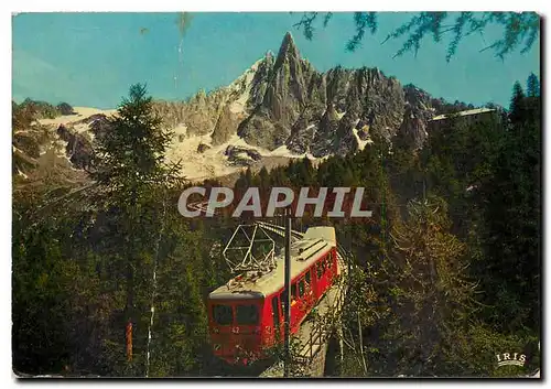 Cartes postales moderne Chamonix Mont Blanc Le chemin de fer du Montenvers et l'aiguille du Dru