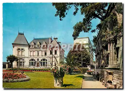 Cartes postales moderne L'Orlenais Montargis Loiret Le jardin Durzy et l'hotel de ville