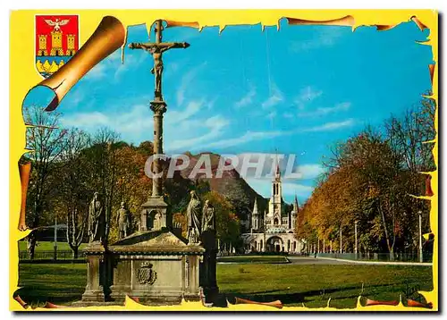 Cartes postales moderne Nos Belles Pyrenees Lourdes Le Calvaire Breton et la Basilique