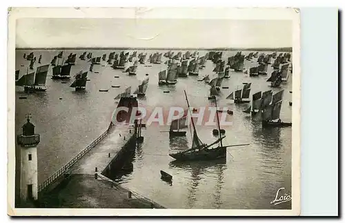 Cartes postales moderne Cote d'Emeraude Cancale Depart de la Caravane Bateaux de peche