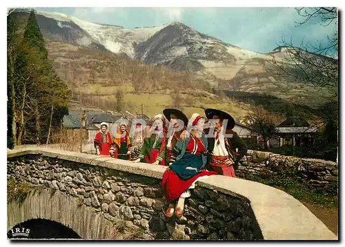 Moderne Karte Folklore en Ariege Vallee de Biros Sentein sur le vieux pont