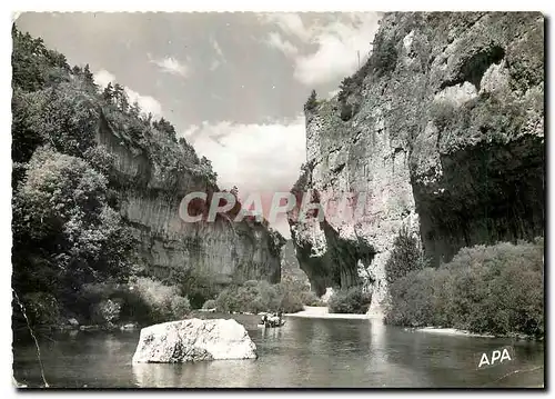 Cartes postales moderne En Parcourant les Gorges du Tarn Les Detroits