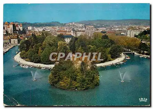 Cartes postales moderne Annecy Hte Savoie Le lac le Jardin Public a gauche Le Port et le Chateau a droite Le Pont des Am