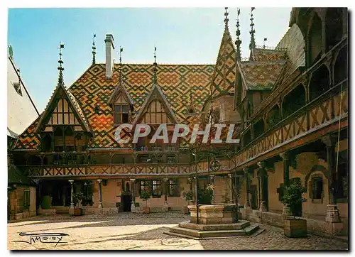 Cartes postales moderne Beaune Cote d'Or Cour d'Honneur Vue generale