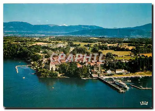 Cartes postales moderne Rive Francaise du Leman Yvoire Cite medievale Vue generale