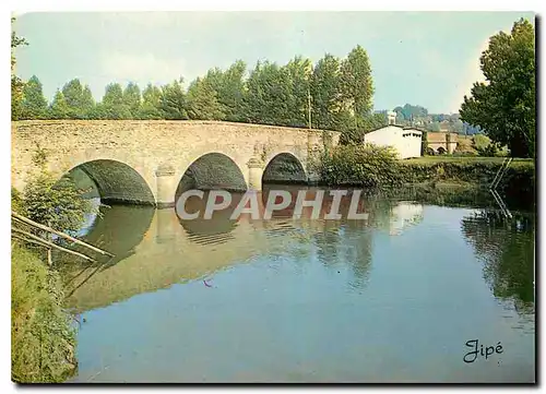 Cartes postales moderne Sceaux sur Huisne Sarthe Le Vieux Pont sur l'Huisne et la Baignade