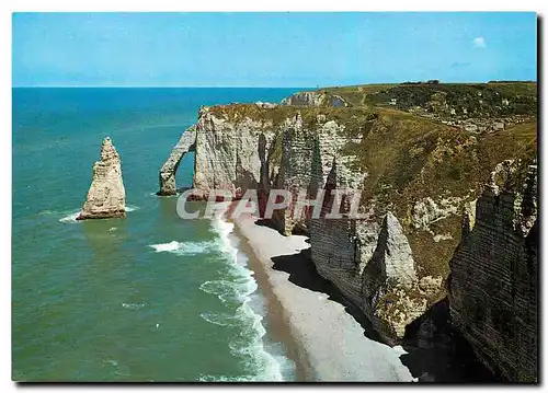 Cartes postales moderne En Normandie Etretat Seine Maritime L'Aiguille la Falaise et la Porte d'Aval