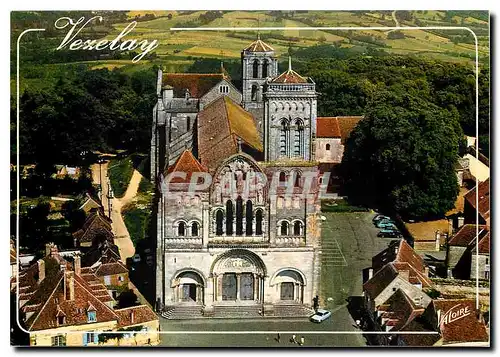 Moderne Karte Les Merveilles de l'Yonne Vezelay Yonne La Basilique Sainte Madeleine vue d'avion la facade avec