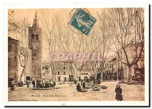 Cartes postales moderne Prades Place de la Republique