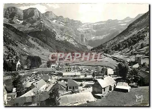 Cartes postales moderne Gavarnie H P Le Village et le Cirque