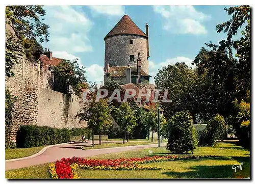 Cartes postales moderne Sur les bords de la Loire Nevers Nievre La promenade des remparts et la Tour Goguin