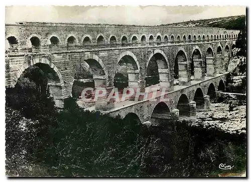 Cartes postales moderne Nimes Gard Aqueduc Romain Pont du Gard